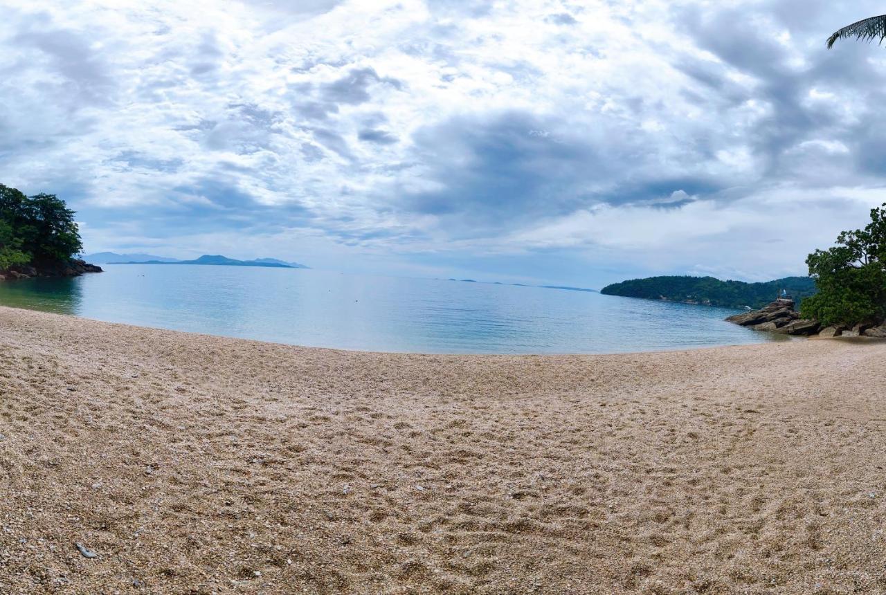 Tropicana Castle Dive Resort Powered By Cocotel Puerto Galera Dış mekan fotoğraf